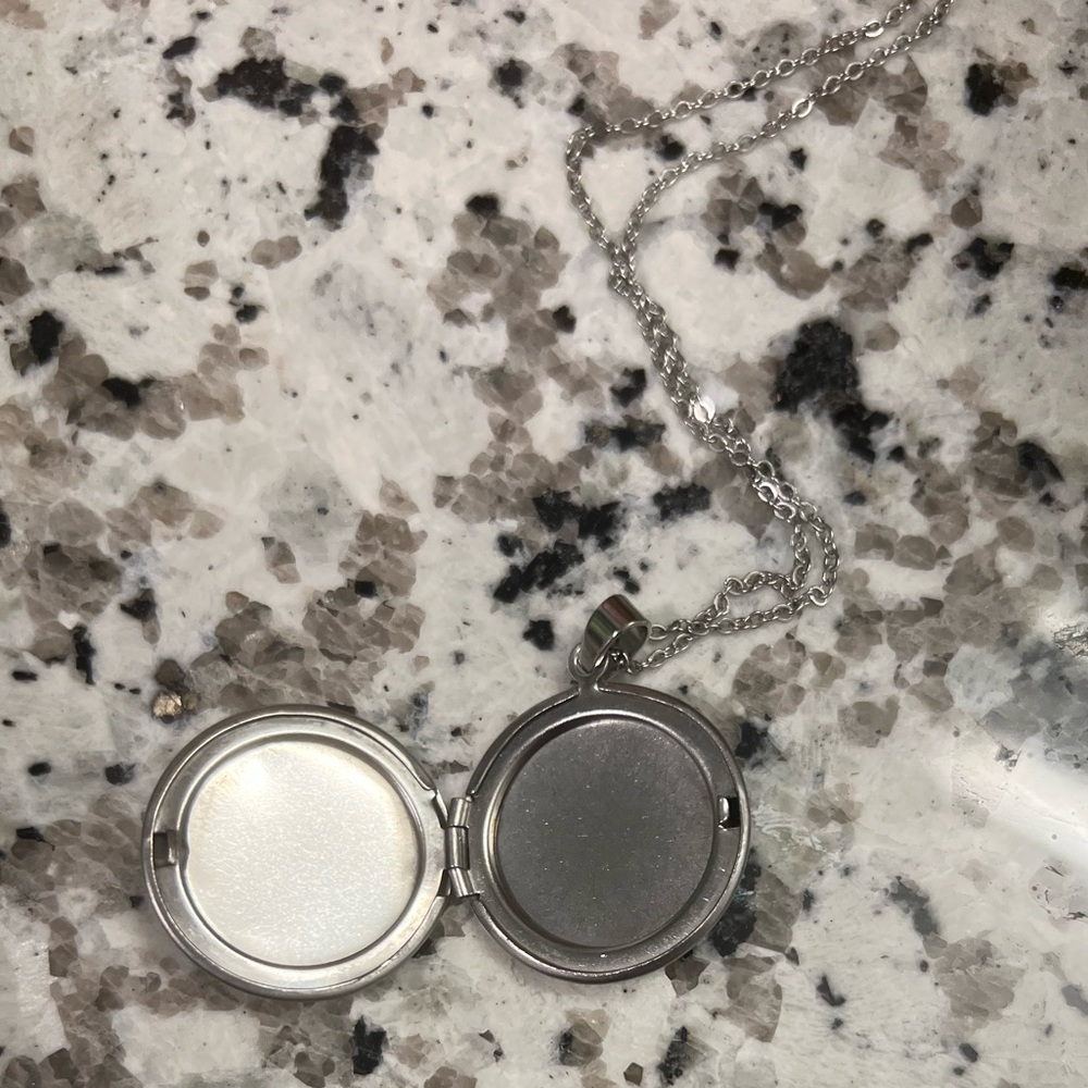 Silver Locket - Picture 2 of 5